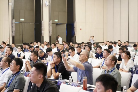 全球首發(fā)＋1 ！華工激光新品亮相首屆中國激光焊接行業(yè)大會